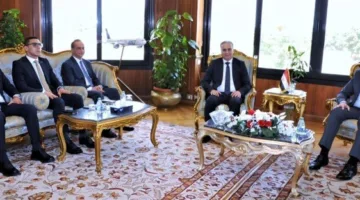 وزير الطيران: إنشاء بيئة خدمات شاملة في المطارات تعكس الهوية الحضارية لمصر