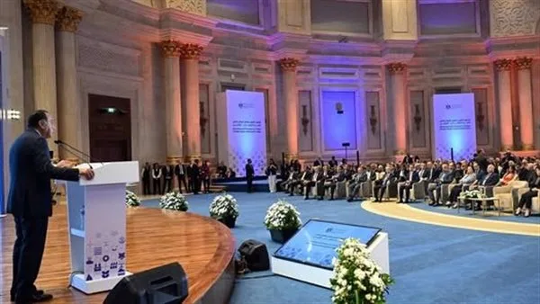 رئيس الوزراء يحضر احتفالية توقيع مجموعة من الاتفاقيات بين الحكومة وشركاء التنمية والقطاع الخاص رئيس الوزراء يحضر احتفالية توقيع مجموعة من الاتفاقيات بين الحكومة وشركاء التنمية والقطاع الخاص