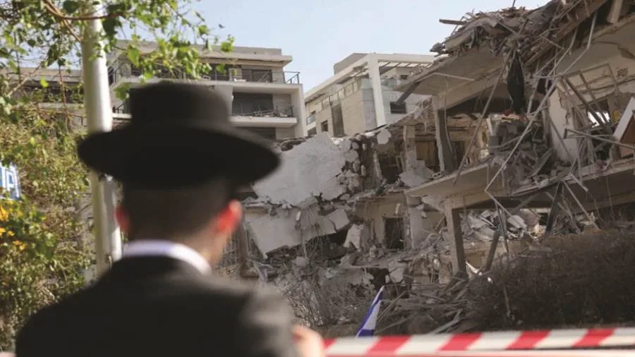 عاجل: “مركز القدس للدراسات” يُشير إلى صعوبة تقدير حجم الدمار في إسرائيل لعدم إفصاحها عن خسائرها في الحروب. عاجل: “مركز القدس للدراسات” يُشير إلى صعوبة تقدير حجم الدمار في إسرائيل لعدم إفصاحها عن خسائرها في الحروب.