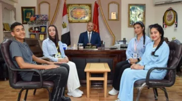 مدير التعليم ببورسعيد يلتقي بفريق غرفة عمليات امتحانات الثانوية العامة من اتحاد الطلاب