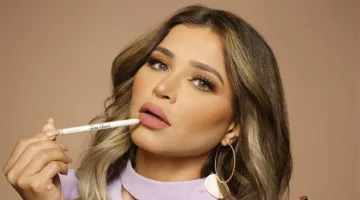نهى نبيل تبرز في حفل زفاف شيرين وجمال ابنتها يتصدر حديث الجميع