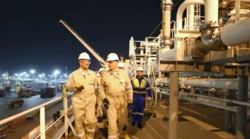 وزير البترول يزور سفينة Energos Power لتأمين إمدادات الغاز في فصل الصيف
