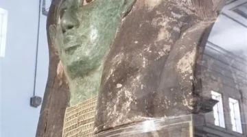 بألوان أخضر وجسد أسود وسحر من «كتاب الموتى».. مغامرة غامضة حول «تابوت الكاهن عنخ ماعت»