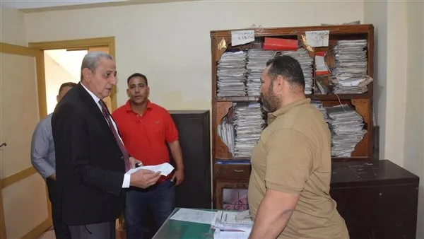 بتفاصيل دقيقة.. زيارة مفاجئة لمحافظ الغربية إلى مبنى الوحدة المحلية في سبرباي بطنطا بتفاصيل دقيقة.. زيارة مفاجئة لمحافظ الغربية إلى مبنى الوحدة المحلية في سبرباي بطنطا