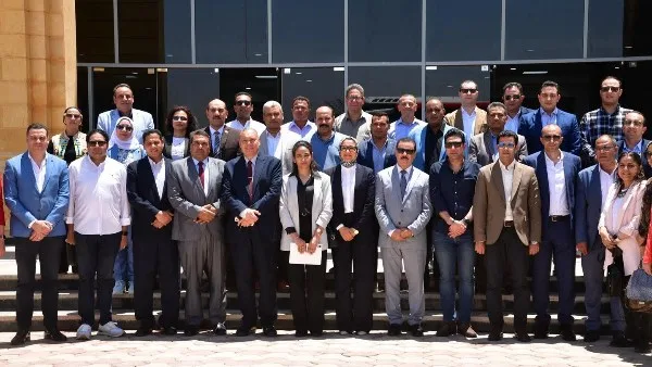 جامعة الوادي الجديد تقدم تجربة أول مبنى للاختبارات الإلكترونية أمام نواب المحافظين جامعة الوادي الجديد تقدم تجربة أول مبنى للاختبارات الإلكترونية أمام نواب المحافظين