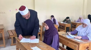 امتحانات الثانوية الأزهرية: طلاب القسم الأدبي يؤدون اختبار اللغة الإنجليزية تحت مراقبة دقيقة