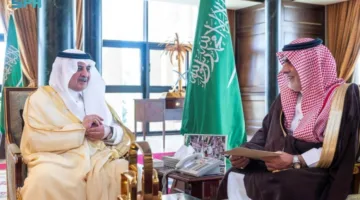 أمير تبوك يلتقي مدير التعليم ويتابع تقدم الاختبارات في المنطقة