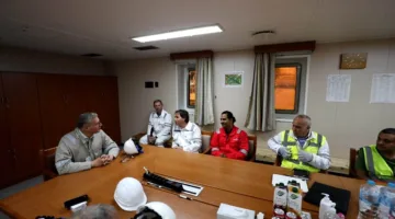 وزير البترول يزور ميناء الإسكندرية لمتابعة تجهيز سفينة التغييز “Energos Power”