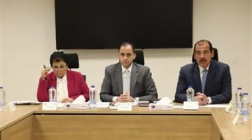 الصحة: لجنة تقييم أداء مديري ووكلاء المديريات تبدأ المقابلات الشخصية للمرشحين للمناصب الشاغرة.
