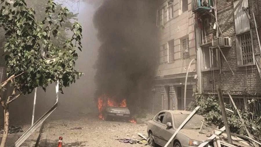رويترز: استشهاد 14 عالمًا نوويًا إيرانيًا جراء غارات إسرائيلية منذ يوم الجمعة.