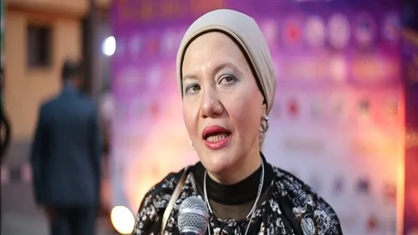 تكريم نيفين رجب لجهودها في برنامج “نور في قلبي” تكريم نيفين رجب لجهودها في برنامج “نور في قلبي”