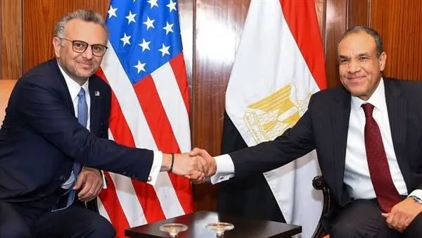 وزير الخارجية وكبير مستشاري ترامب يشددان على ضرورة تعزيز التعاون والتنسيق بين مصر والولايات المتحدة. وزير الخارجية وكبير مستشاري ترامب يشددان على ضرورة تعزيز التعاون والتنسيق بين مصر والولايات المتحدة.