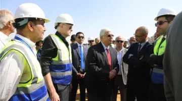 وزير التعليم العالي يراقب تقدم الأعمال الإنشائية في الحرم الجامعي الجديد للجامعة الفرنسية.