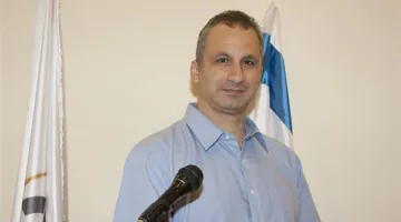 خطة إيدي كوهين لإعادة تجسيد أحداث 2011 في مصر.. أحمد موسى يسلط الضوء على مفاجآت جديدة.