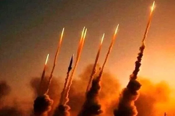 إصابات متعددة في حيفا جراء هجوم صاروخي إيراني، بحسب الطوارئ الإسرائيلية