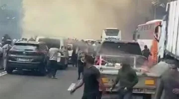 الجهات الإسرائيلية: وقوع إصابات جراء سقوط صواريخ إيرانية على مدينة حيفا