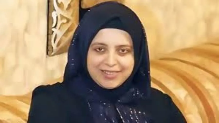 عبير الشرقاوي: حياتي تحسنت كثيرًا بعد الاعتزال، ولم يُكرم والدي كما ينبغي. عبير الشرقاوي: حياتي تحسنت كثيرًا بعد الاعتزال، ولم يُكرم والدي كما ينبغي.