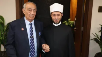 وزير الأوقاف يجتمع مع مجموعة من الشخصيات القبطية