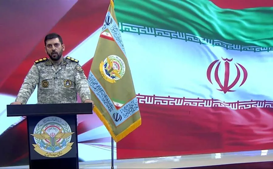 ناطق القوات المسلحة الإيرانية: الخطأ في تقديرات الكيان الصهيوني سيتلقى رداً إيرانياً قاسياً ناطق القوات المسلحة الإيرانية: الخطأ في تقديرات الكيان الصهيوني سيتلقى رداً إيرانياً قاسياً