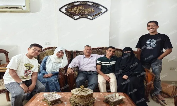 “أرغب في أن أكون طبيباً”: يحيى عادل، المتفوق الأول في الشهادة الإعدادية بمحافظة الإسكندرية، يكشف عن سر نجاحه. “أرغب في أن أكون طبيباً”: يحيى عادل، المتفوق الأول في الشهادة الإعدادية بمحافظة الإسكندرية، يكشف عن سر نجاحه.