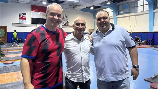 وصول الخبير الروماني دراجوس إلى مصر لتولي تدريب منتخب رفع الأثقال وصول الخبير الروماني دراجوس إلى مصر لتولي تدريب منتخب رفع الأثقال