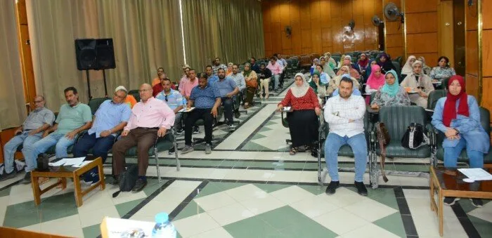 جامعة أسيوط تقيم منتدى لتطوير مهارات موظفي الإدارة الحكومية جامعة أسيوط تقيم منتدى لتطوير مهارات موظفي الإدارة الحكومية