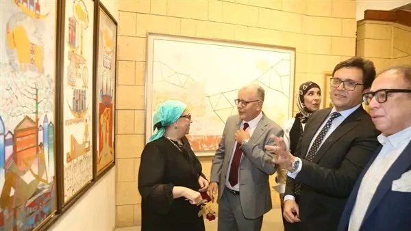 وزير الثقافة يشرع في فعاليات الدورة الخامسة والأربعين من المعرض العام ويقرر إعادة تسميته إلى «معرض مصر».