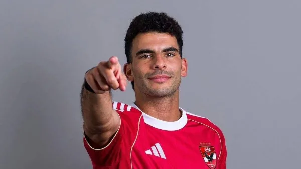 أمير هشام: ريبيرو كان ينوي مشاركة زيزو في شوط واحد فقط.. وبن شرقي لم يكن متأثراً. أمير هشام: ريبيرو كان ينوي مشاركة زيزو في شوط واحد فقط.. وبن شرقي لم يكن متأثراً.