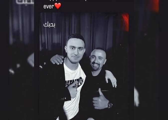 ياسين السقا يرسل تحية مؤثرة لوالده: “أفضل أب في العالم”