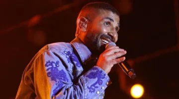 أحمد سعد يشعل أجواء حفلة الجامعة الأمريكية ويكرم المتفوقين.
