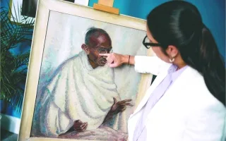 لوحة فريدة تصور المهاتما غاندي تُعرض للبيع في مزاد بلندن