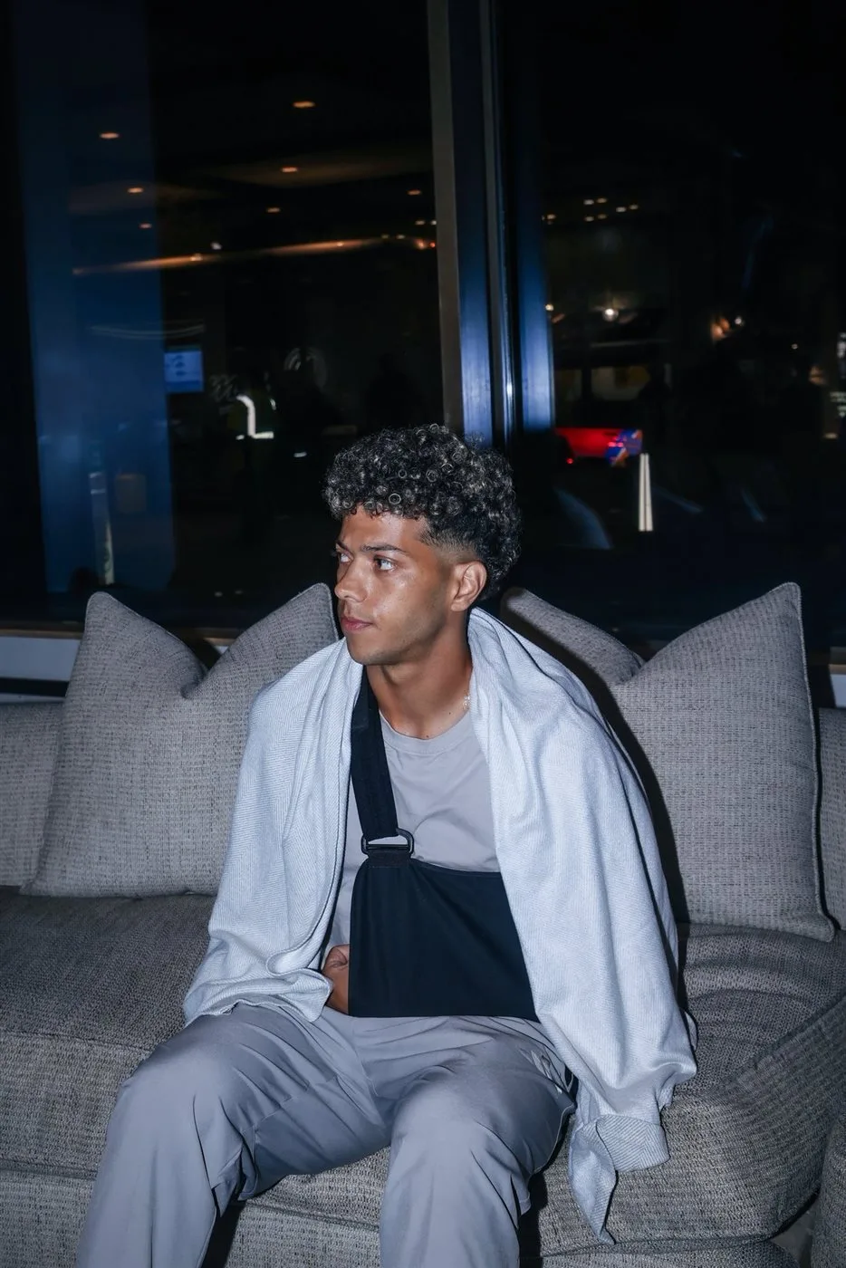 تابع وصول فريق الأهلي إلى فندق إقامتهم في نيوجيرسي واستقبال حاشد من الجماهير تابع وصول فريق الأهلي إلى فندق إقامتهم في نيوجيرسي واستقبال حاشد من الجماهير