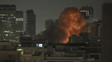 إيران تواصل الهجمات على إسرائيل، وتل أبيب تسجل 18 قتيلاً في صفوفها.