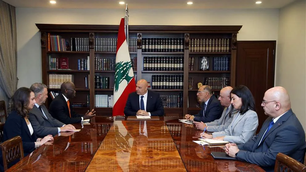 وثيقة قرض إعادة الإعمار بين الرئيس عون وفريق البنك الدولي وثيقة قرض إعادة الإعمار بين الرئيس عون وفريق البنك الدولي