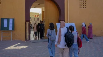 أولياء الأمور يعبرون عن استيائهم من تكلفة “مراكز الإعداد” لامتحانات المدارس العليا