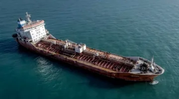 المخاطر الجيوسياسية تزيد من تكاليف شحن النفط على مستوى العالم