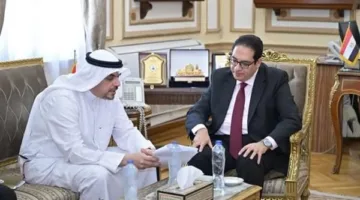 رئيس جامعة القاهرة يلتقي برئيس المكتب الثقافي الكويتي لبحث سبل تعزيز التعاون المشترك.