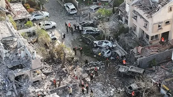 إعلام إسرائيلي: مبنى السفارة الأمريكية في تل أبيب يتعرض لأضرار نتيجة الهجوم الإيراني إعلام إسرائيلي: مبنى السفارة الأمريكية في تل أبيب يتعرض لأضرار نتيجة الهجوم الإيراني