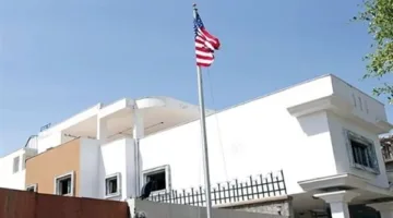 سفير الولايات المتحدة في إسرائيل: أضرار بسيطة نتيجة القصف الإيراني بالقرب من مقر السفارة في تل أبيب دون تسجيل إصابات.