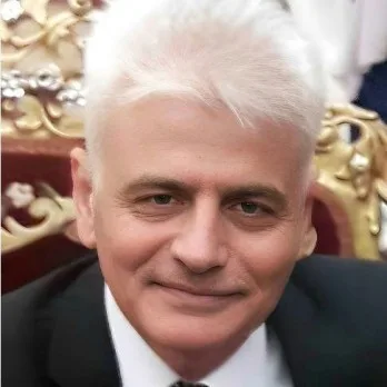 منذر أبو حلتم: قسمًا بشعب إذا استجمع قوته منذر أبو حلتم: قسمًا بشعب إذا استجمع قوته