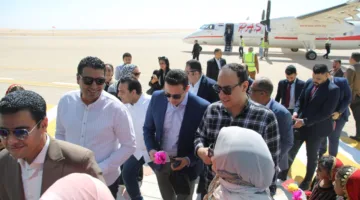 نائب محافظ قنا يشارك في وفد لاستعراض تجربة التحول الرقمي في الوادي الجديد