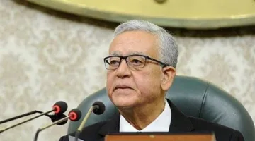 غياب وزيري المالية والتخطيط عن اجتماع البرلمان يثير استياء رئيس المجلس
