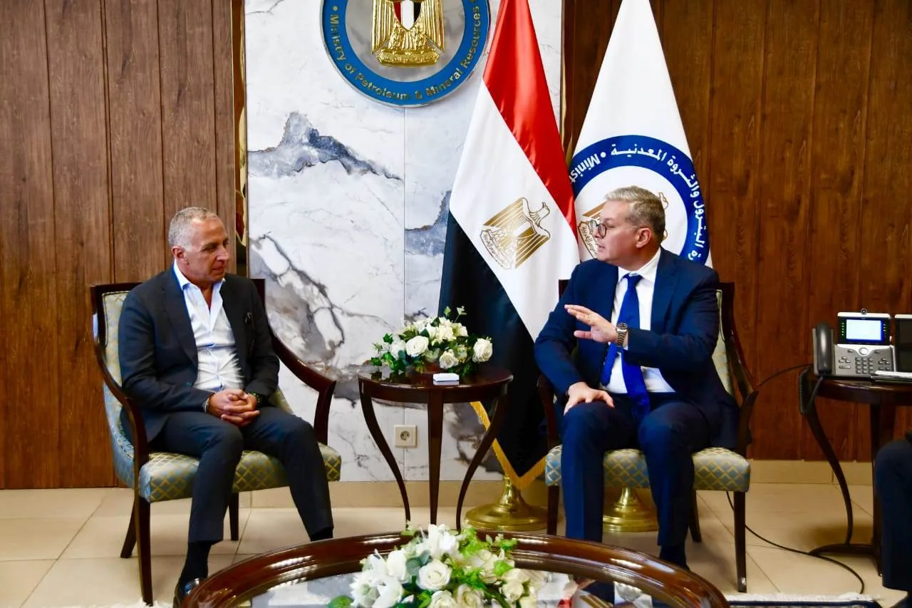 وزير البترول يناقش سبل تعزيز التعاون مع مجموعة السويدي إليكتريك في مجالي البترول والتعدين