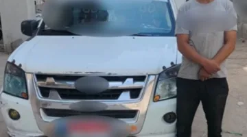 تسليط الضوء على تفاصيل انتشار فيديو يظهر قائد شاحنة يقوم بتركيب إشارة ضوئية خلفية في الجيزة.