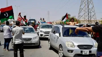 “قافلة الصمود” تقرر العودة إلى تونس بعد تعذر عبور الأراضي المصرية.