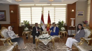محافظ بورسعيد يرحب بالفنان محمد صبحي خلال فعاليات الندوة الثقافية