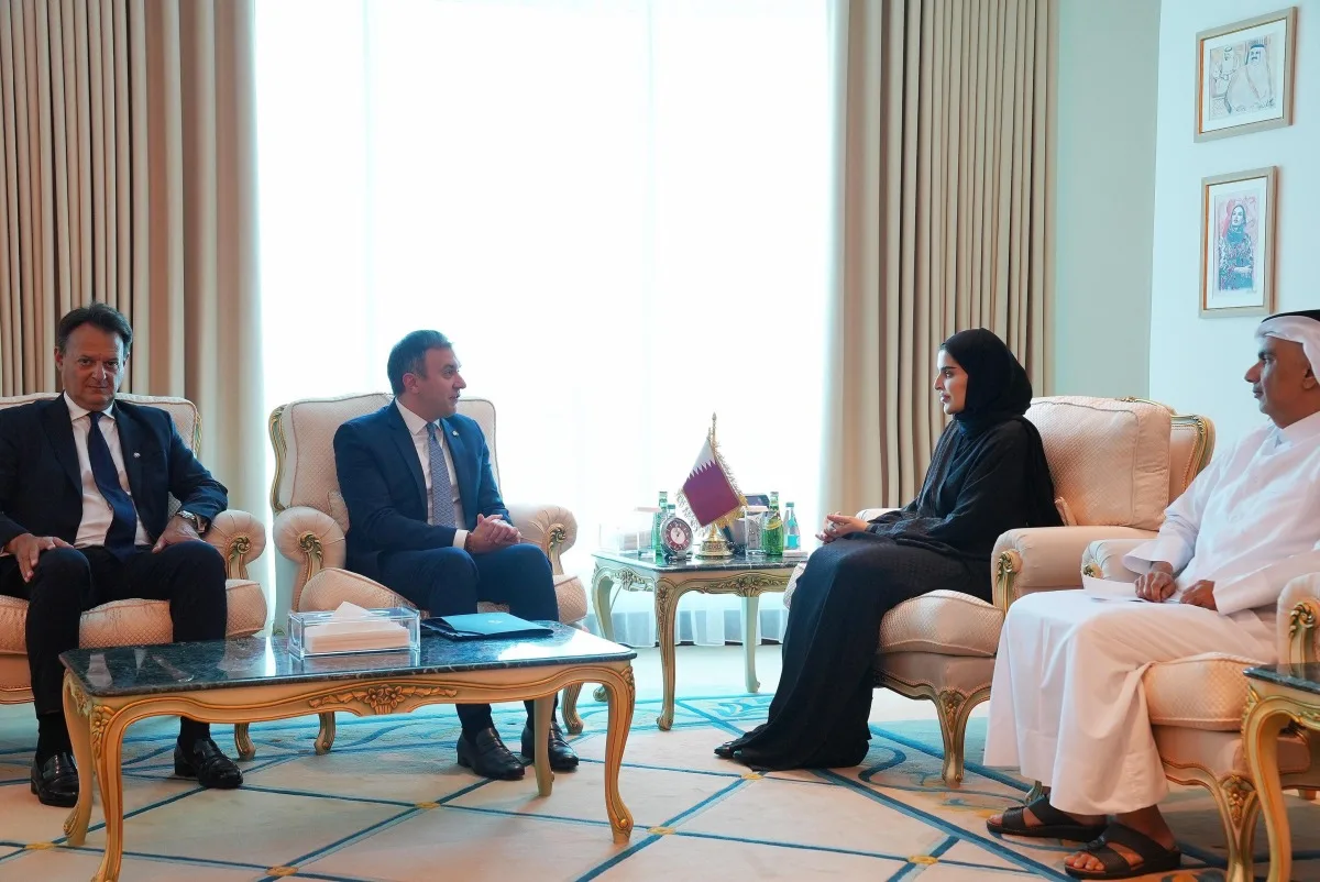 وزير الدولة للشؤون الدولية يلتقي بنائب وزير الخارجية اليوناني وزير الدولة للشؤون الدولية يلتقي بنائب وزير الخارجية اليوناني
