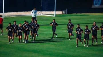 الأهلي يبدأ تدريباته الأولى في نيوجيرسي تحضيراً لمواجهة بالميراس