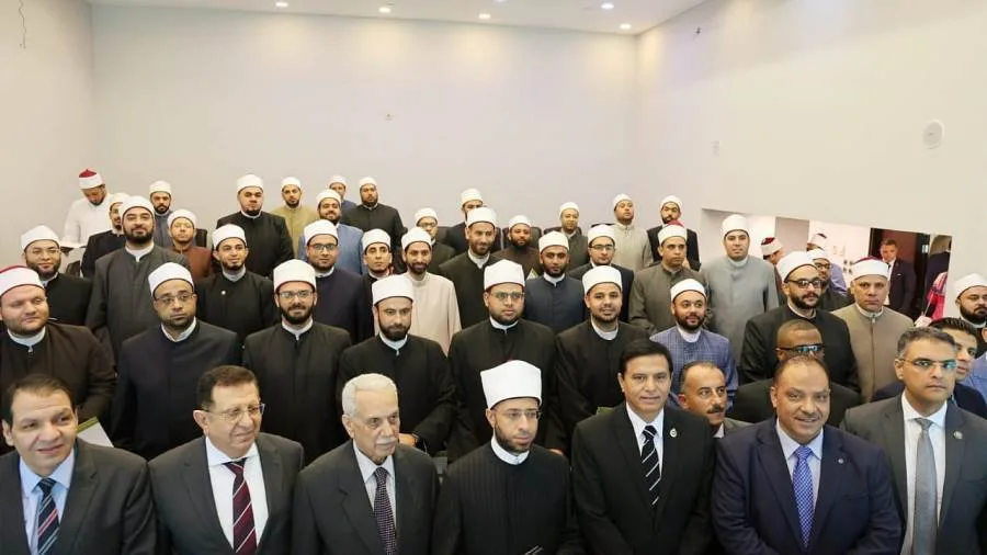 وزير الأوقاف يحضر حفل اختتام برنامج التوعية الوطنية لتطوير مهارات شباب الأوقاف وزير الأوقاف يحضر حفل اختتام برنامج التوعية الوطنية لتطوير مهارات شباب الأوقاف
