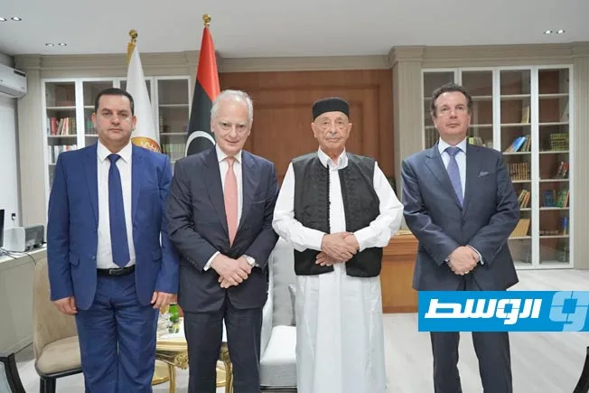 عقيلة يناقش مع السفير اليوناني طرق حل الأزمة الليبية